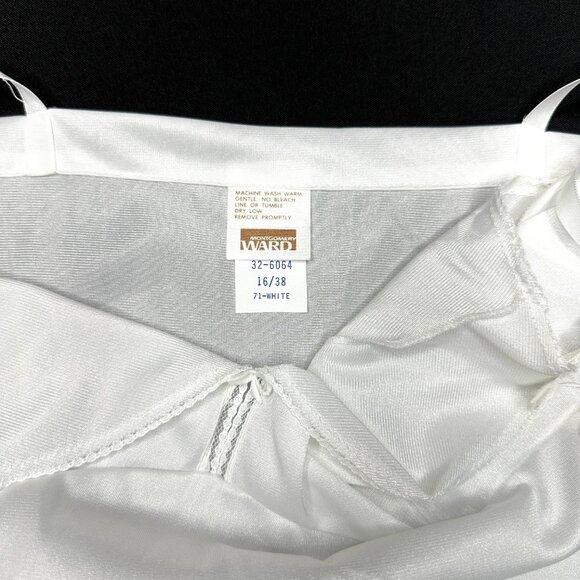 Vintage NWT Montgomery Ward white adjustable length satin slip, Size 16 - Picture 3 of 7